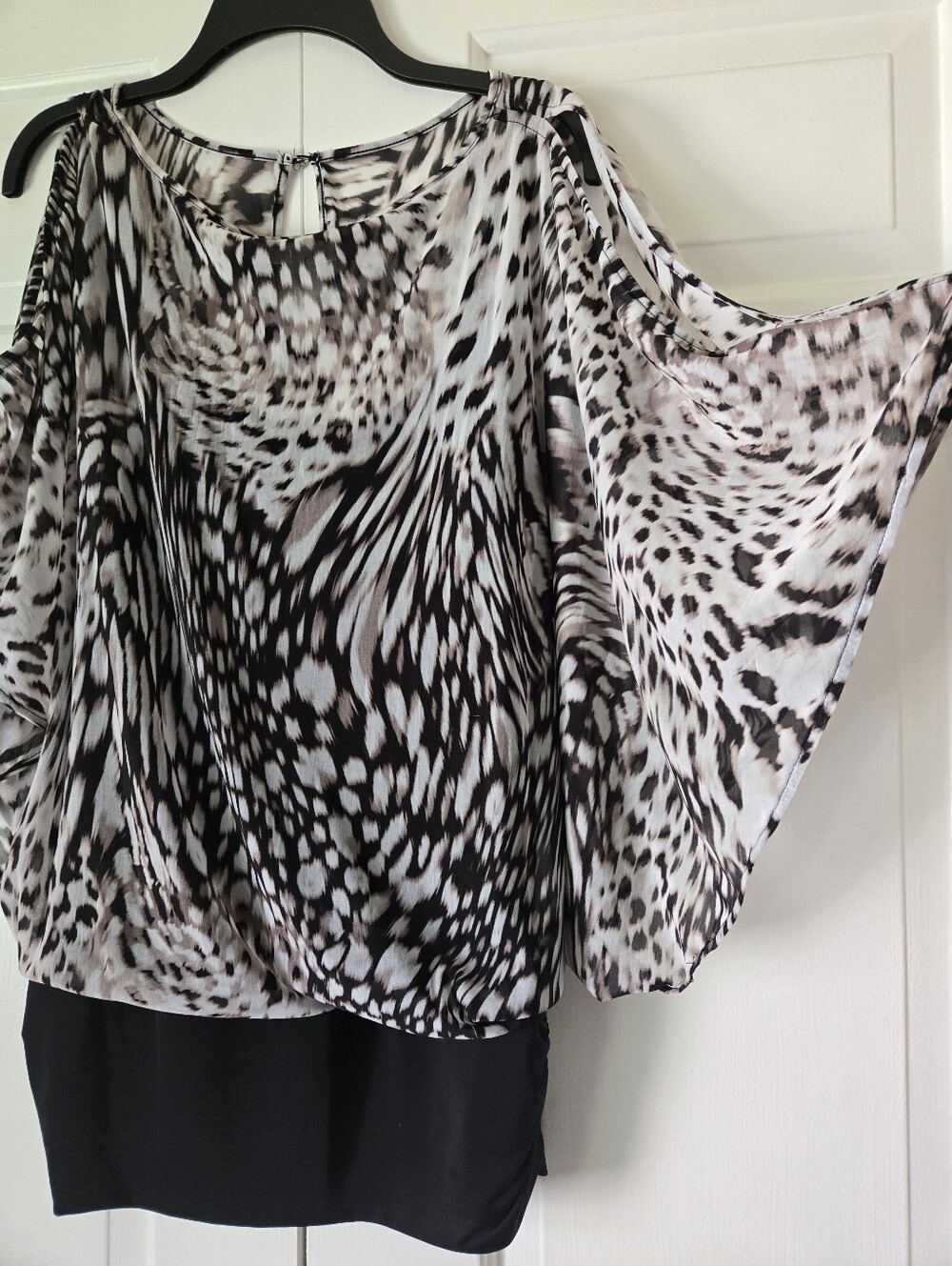 Jennifer Lopez Black and White Animal-Print Cold-Shoulder Tunic - Picture 2 of 3